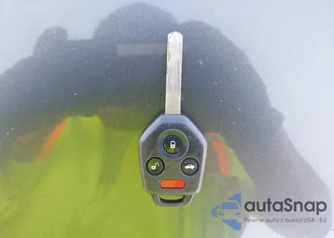 2014 Subaru Legacy 2.5I Limited из США, поврежденный, VIN 4S3BMBL65E3018282